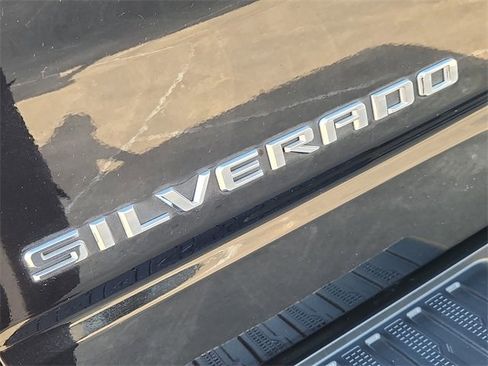 Used 2023 Chevrolet Silverado 1500 Custom image 30