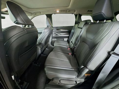 Certified 2026 INFINITI QX60 Luxe w/ Family Package image 31