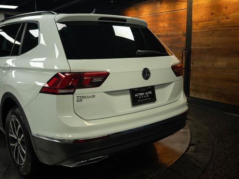 Used 2020 Volkswagen Tiguan SE R-Line FWD image 6