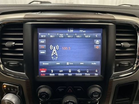Used 2018 RAM 1500 Laramie w/ Convenience Group AWD/4WD image 16