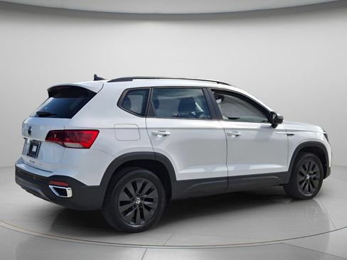 Certified 2024 Volkswagen Taos S FWD image 6