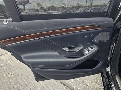 Used 2015 Mercedes-Benz S 550 4MATIC Sedan image 43