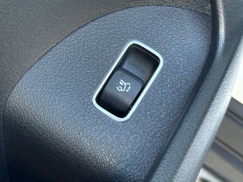 Used 2024 Mercedes-Benz GLE 350 4MATIC image 24