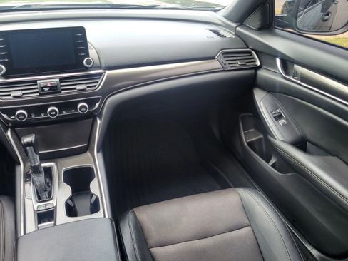 Used 2019 Honda Accord Sport image 14