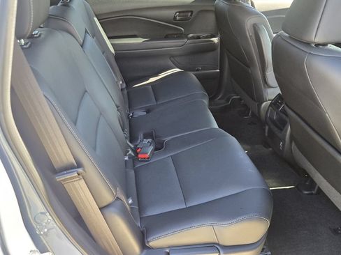 Used 2023 Honda Passport EX-L image 17
