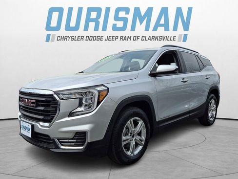 Used 2022 GMC Terrain SLE w/ Driver Convenience Package AWD/4WD image 3