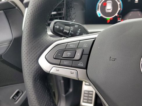 New 2026 Volkswagen Tiguan SE R-Line FWD image 27
