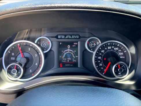 Used 2025 RAM 2500 Big Horn AWD/4WD image 26