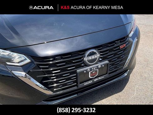 Used 2025 Nissan Sentra SR FWD image 9