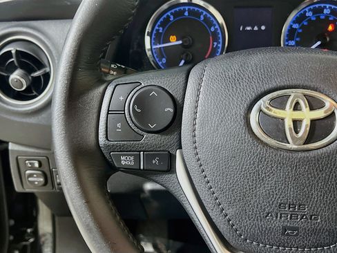 Used 2018 Toyota Corolla SE FWD image 19