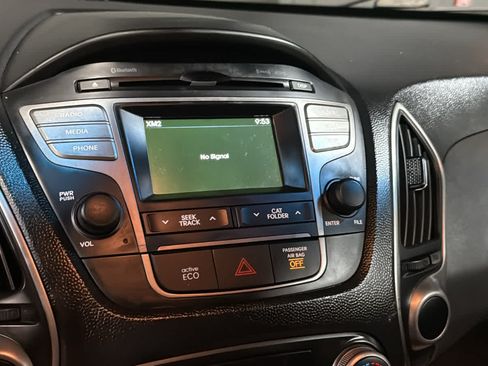 Used 2015 Hyundai Tucson SE AWD/4WD image 15