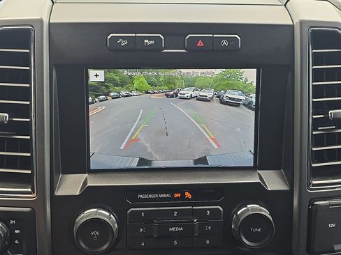Used 2019 Ford F150 XLT w/ Equipment Group 302A Luxury AWD/4WD image 23