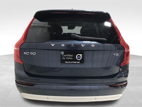 Used 2022 Volvo XC90 T5 Momentum w/ Climate Package AWD/4WD image 5