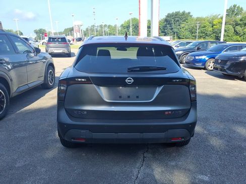 Used 2025 Nissan Kicks SR AWD/4WD image 3