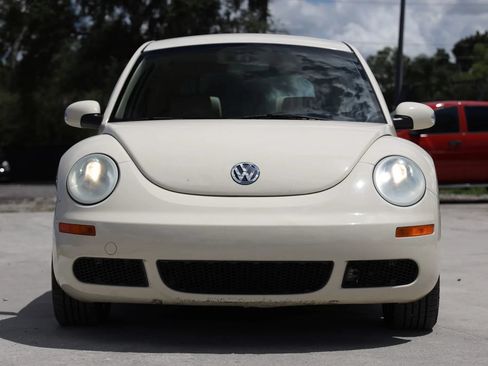 Used 2008 Volkswagen Beetle S FWD image 10
