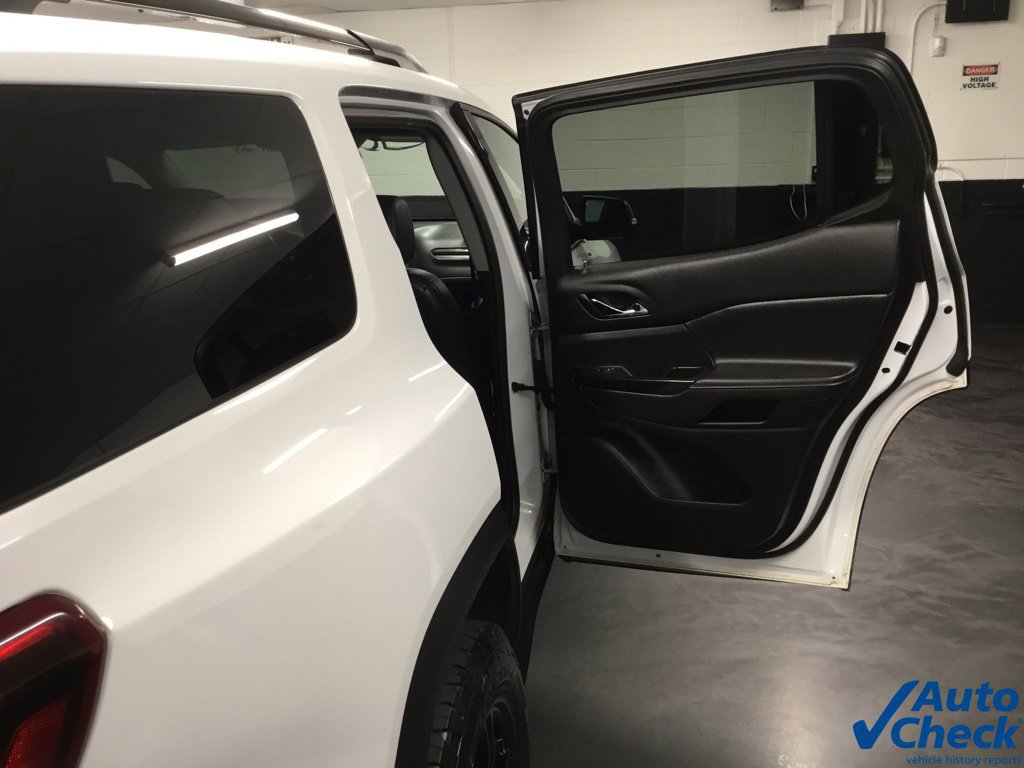 Used 2022 GMC Acadia AT4 w/ Technology Package AWD/4WD image 36