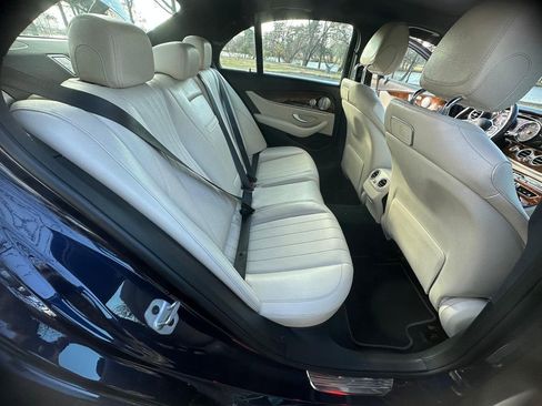 Used 2019 Mercedes-Benz E 300 4MATIC w/ Premium 1 Package image 11