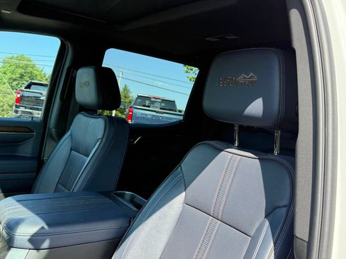 Certified 2023 Chevrolet Silverado 1500 High Country w/ High Country Premium Package AWD/4WD image 17
