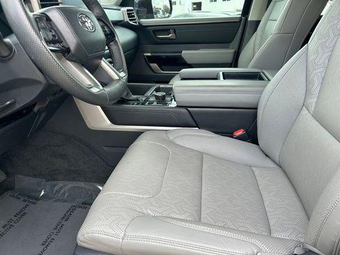 Used 2024 Toyota Tundra Limited image 11