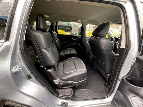 Used 2023 Subaru Ascent Limited AWD/4WD image 16