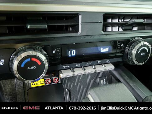 Used 2024 Toyota Tacoma SR5 AWD/4WD image 15