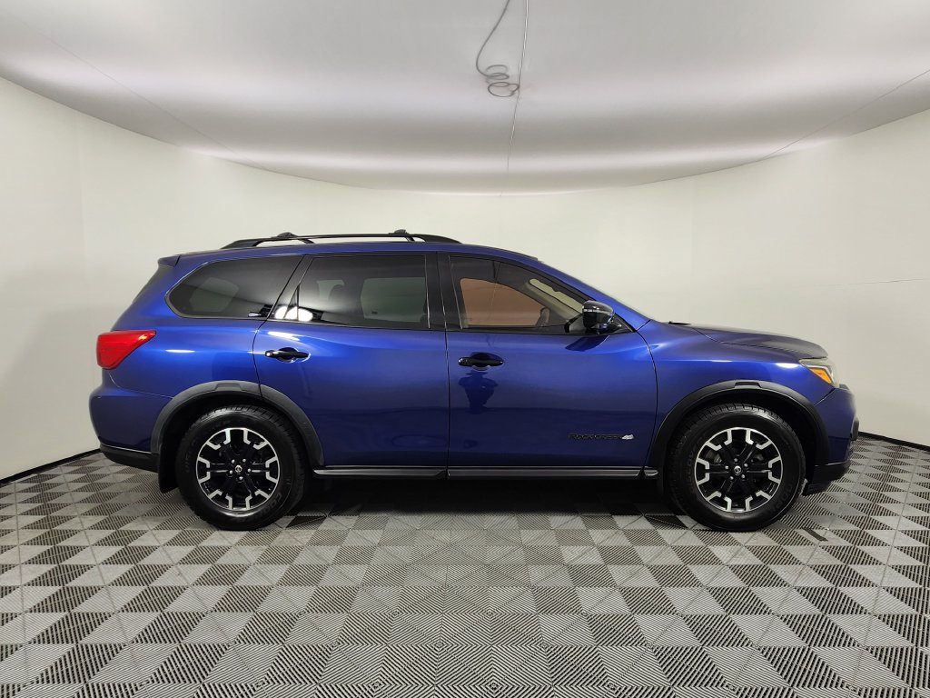 Used 2019 Nissan Pathfinder SL w/ Rock Creek Edition FWD image 6
