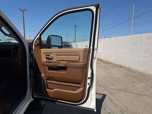 Used 2024 RAM 2500 Limited image 24