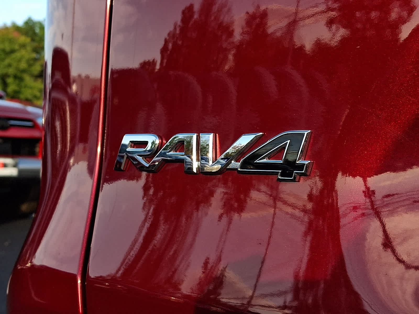 Used 2019 Toyota RAV4 XLE w/ Convenience Package FWD image 32