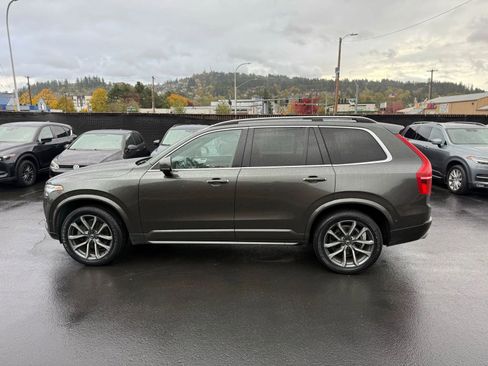 Used 2018 Volvo XC90 T6 Momentum w/ Convenience Package AWD/4WD image 7