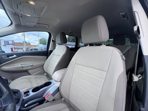 Used 2015 Ford Escape SE w/ Equipment Group 201A AWD/4WD image 10