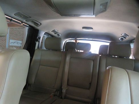 Used 2018 Toyota Sequoia Limited w/ Safety & Convenience Package AWD/4WD image 55