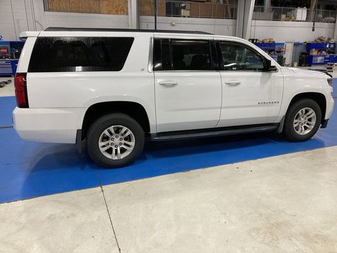 Used 2018 Chevrolet Suburban LT image 8