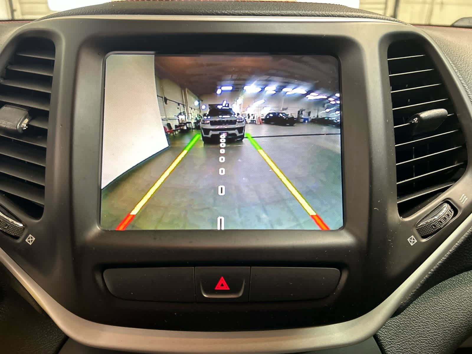 Used 2015 Jeep Cherokee Trailhawk w/ Trailer Tow Group AWD/4WD image 6