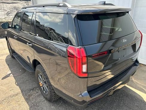 Used 2025 Ford Expedition Tremor AWD/4WD image 4