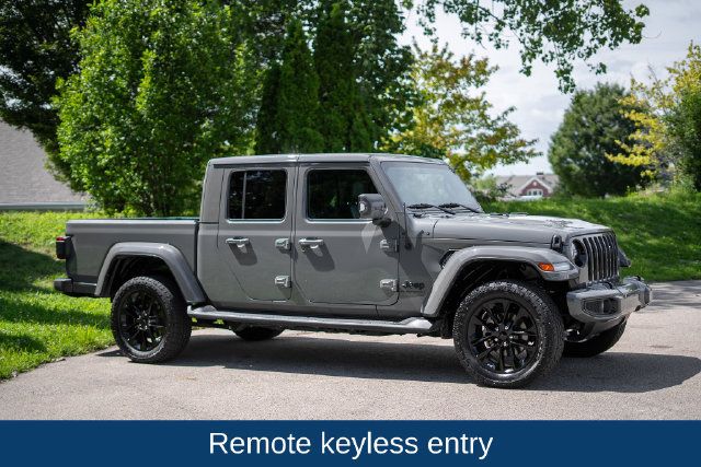 Used 2022 Jeep Gladiator Overland AWD/4WD image 4
