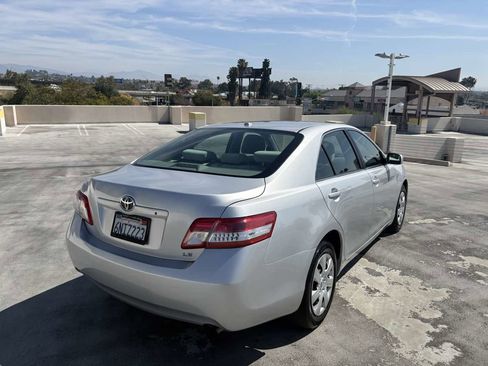Used 2011 Toyota Camry LE image 26
