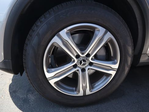 Used 2019 Mercedes-Benz GLC 300 image 15