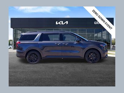 New 2026 Kia Carnival SX