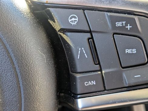 Used 2020 Jaguar F-PACE Prestige image 11