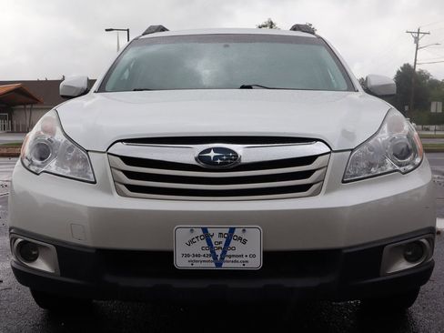 Used 2011 Subaru Outback 2.5i Premium w/ All-Weather Pkg AWD/4WD image 13
