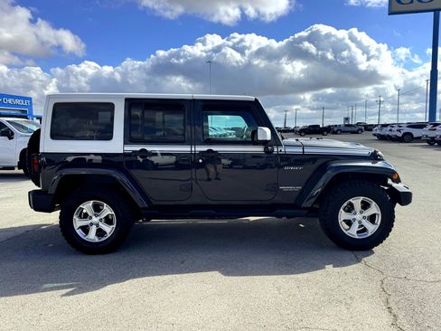 Used 2017 Jeep Wrangler Unlimited Sahara w/ Quick Order Package 24E Chief image 5