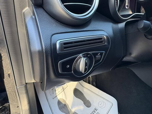 Used 2019 Mercedes-Benz C 300 C 300 image 16