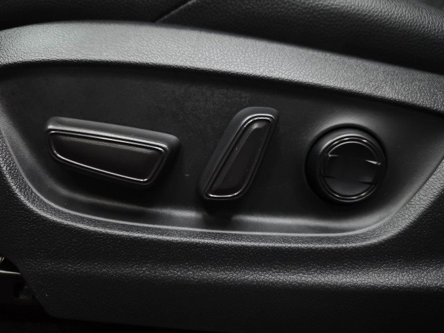 Used 2023 Subaru Solterra AWD image 32