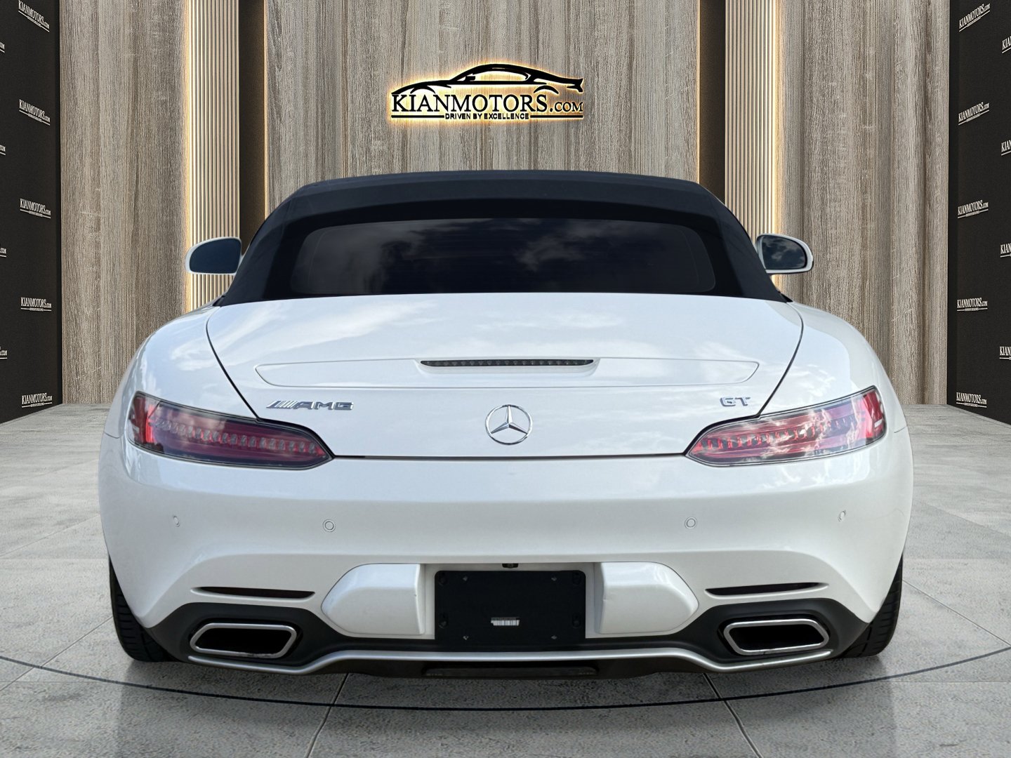 Used 2018 Mercedes-Benz AMG GT Roadster image 11