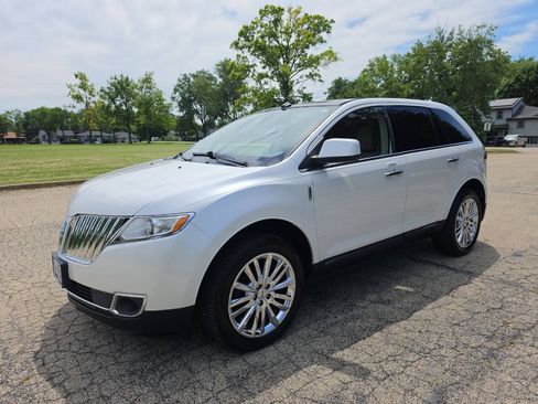 Used 2011 Lincoln MKX 2WD w/ 102A Rapid Spec Order Code image 2