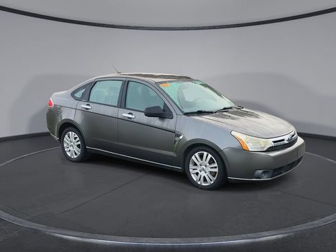 Used 2009 Ford Focus SEL FWD image 2