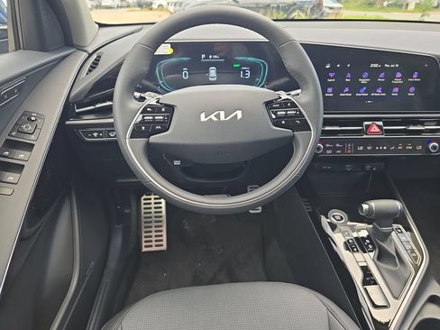 New 2026 Kia Niro SX Touring FWD image 14