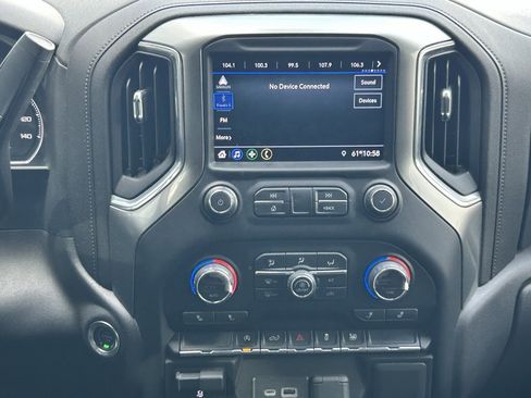 Used 2021 Chevrolet Silverado 1500 LT image 14