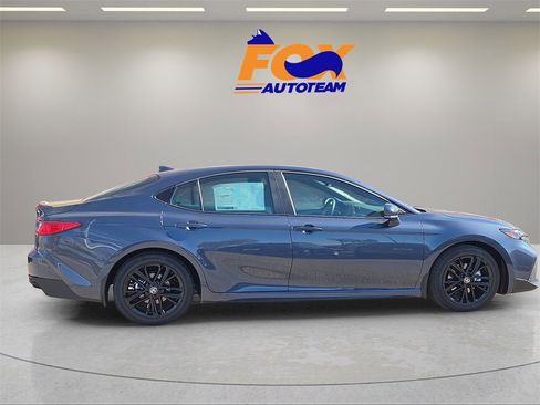 New 2026 Toyota Camry SE image 5