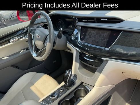Used 2020 Cadillac XT6 Premium Luxury AWD/4WD image 11